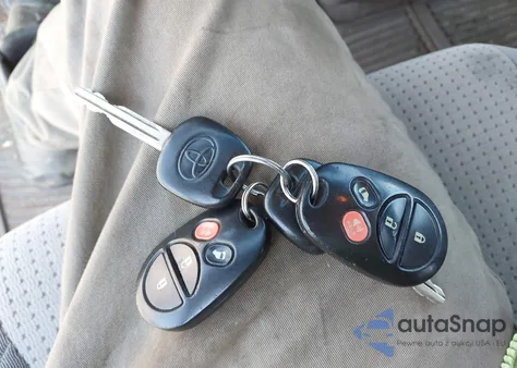 2007 Toyota Sienna Le из США, поврежденный, VIN 5TDZK23C37S026845